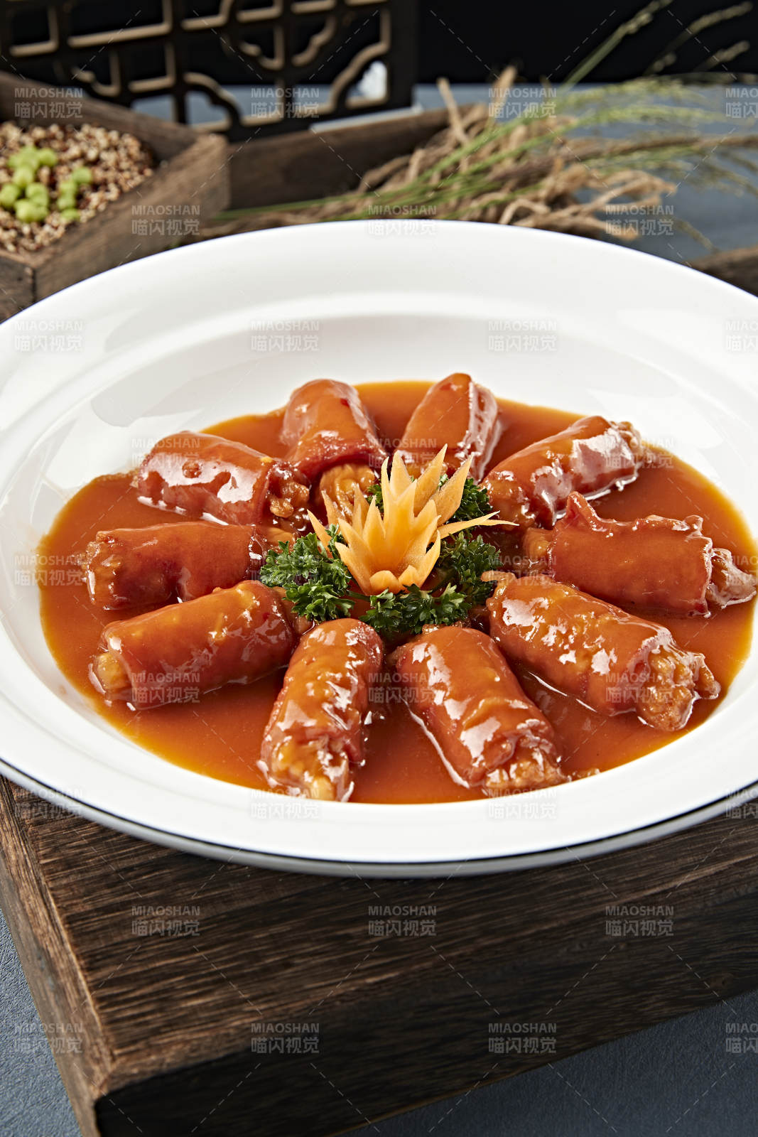 浇汁培根金针菇卷图片