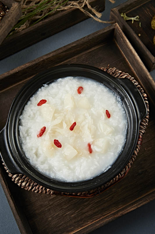 砂锅生滚银耳枸杞粥图片