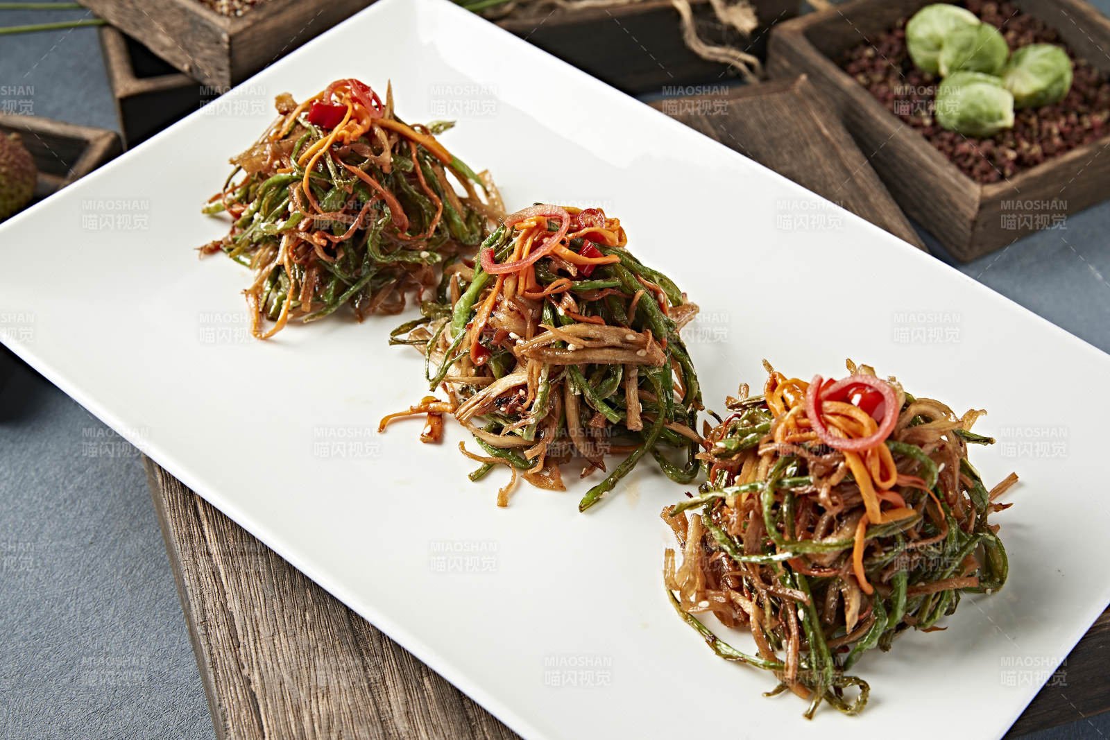 爆炒三丝 虫草花豆角丝杏鲍菇丝图片