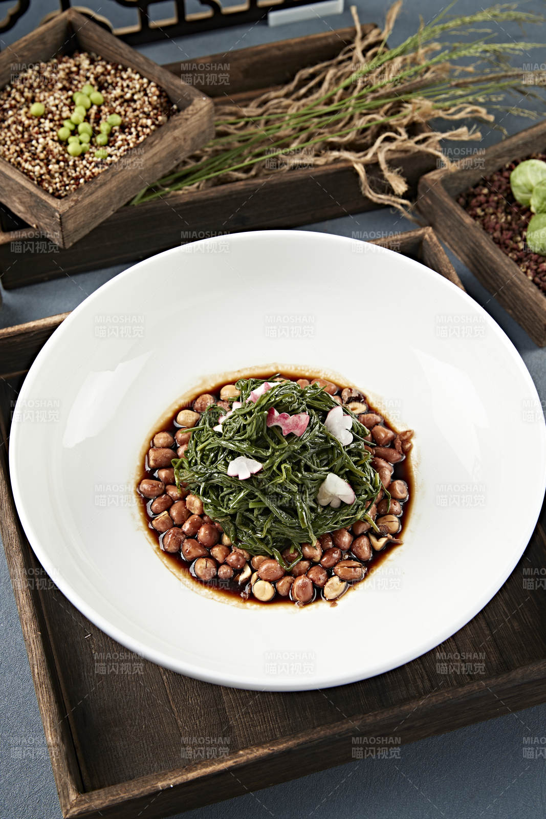 美味凉菜老醋花生拌沙葱图片