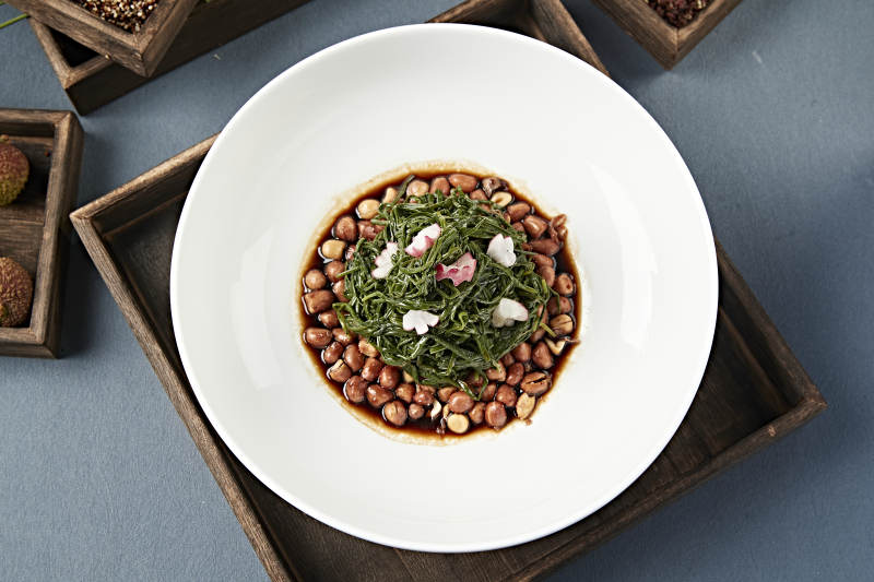 美味凉菜老醋花生拌沙葱图片