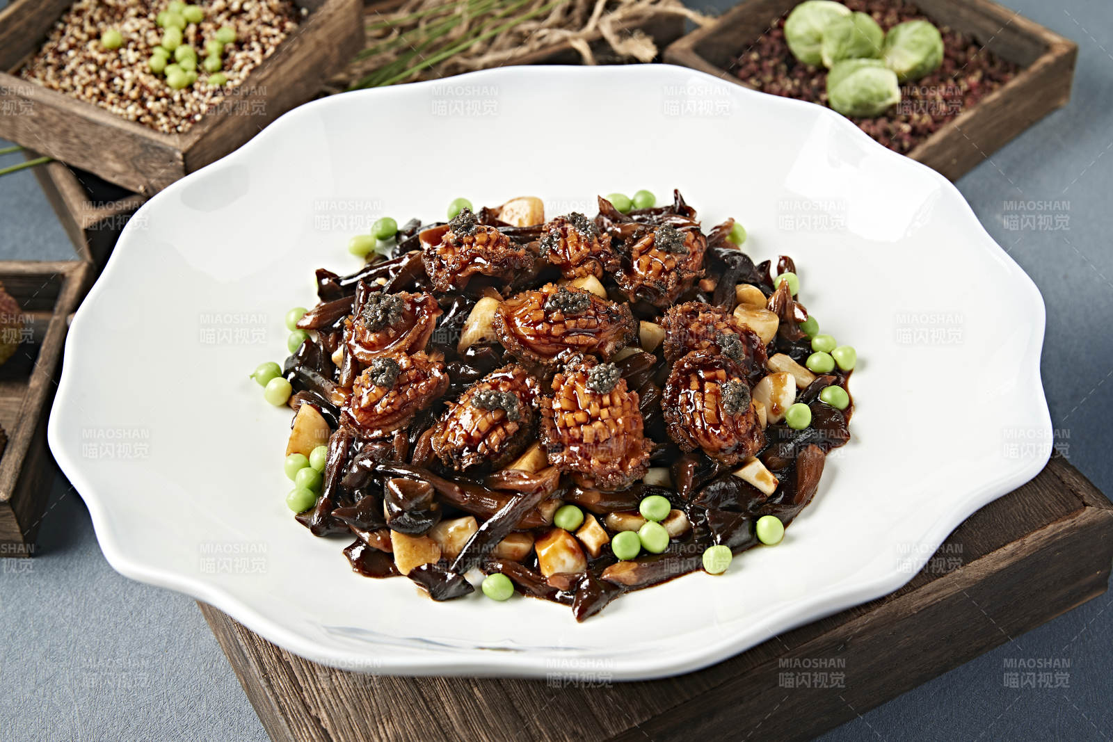 酱烧蒜子鸡枞菌鲜鲍鱼图片