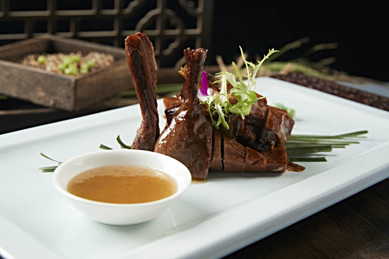 港式茶餐酱香叉烧鸭图片