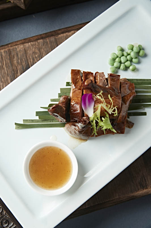 港式茶餐酱香叉烧鸭图片