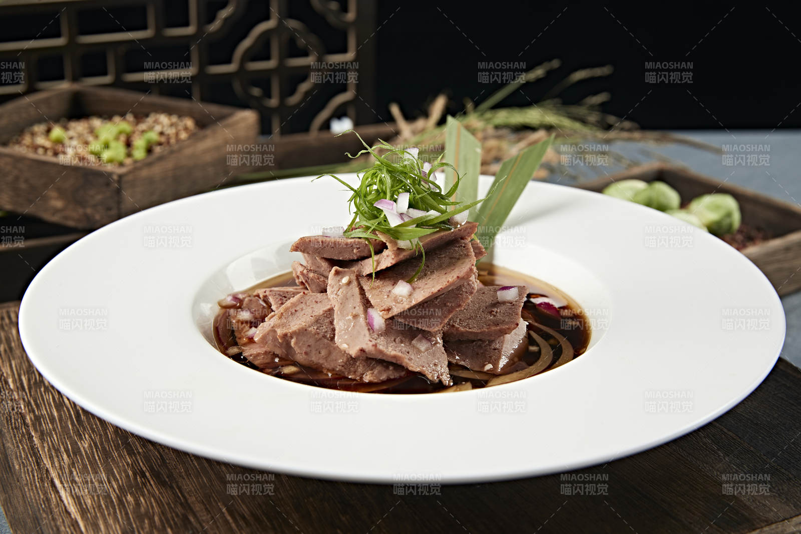 精美凉菜老醋浇汁沙肝图片