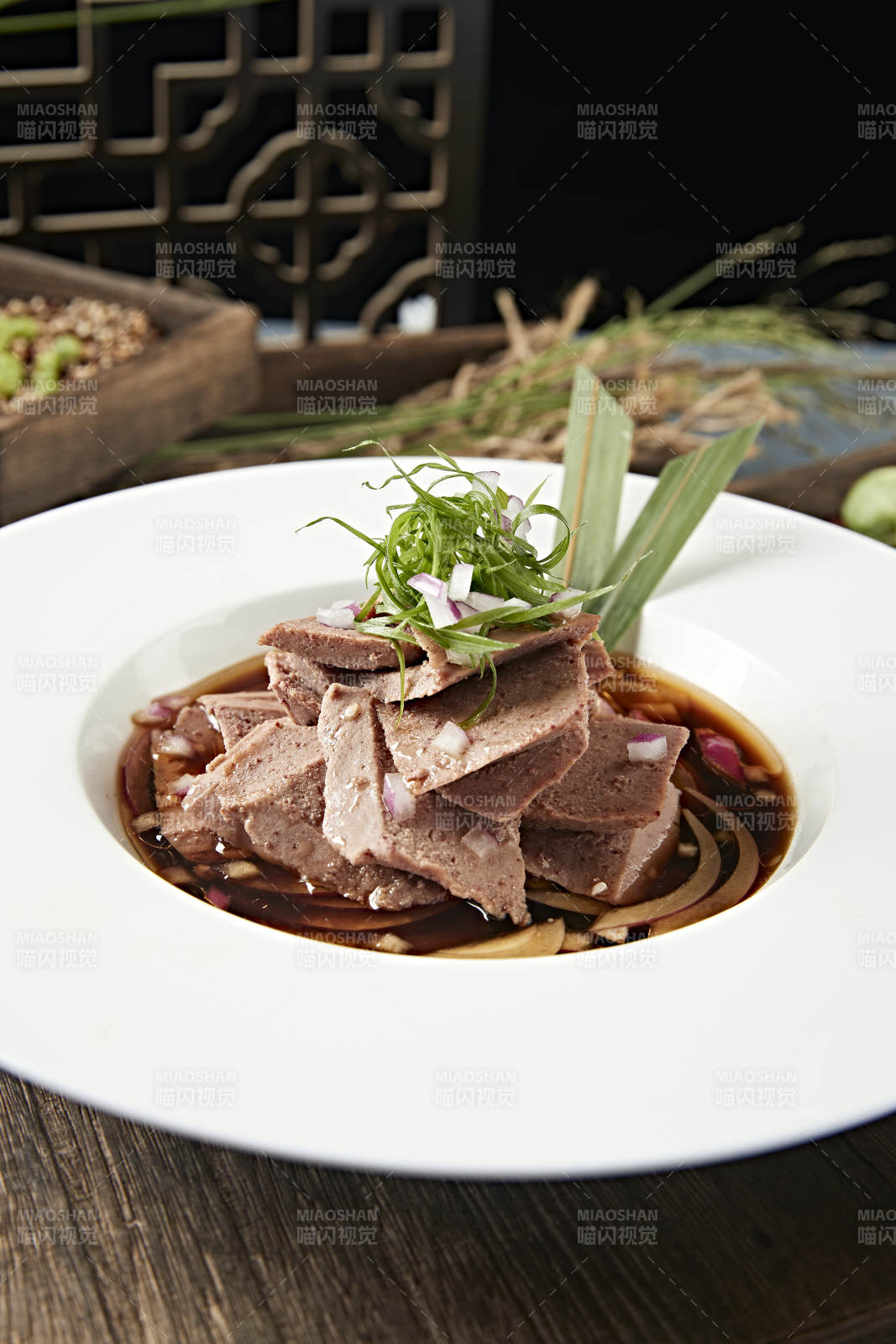 精美凉菜老醋浇汁沙肝图片