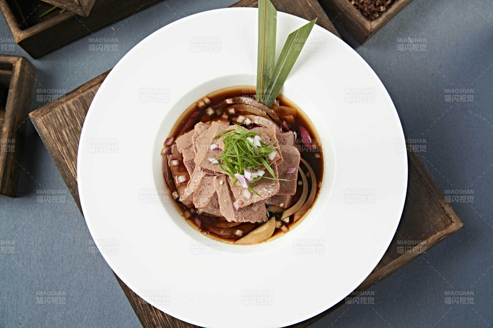 精美凉菜老醋浇汁沙肝图片