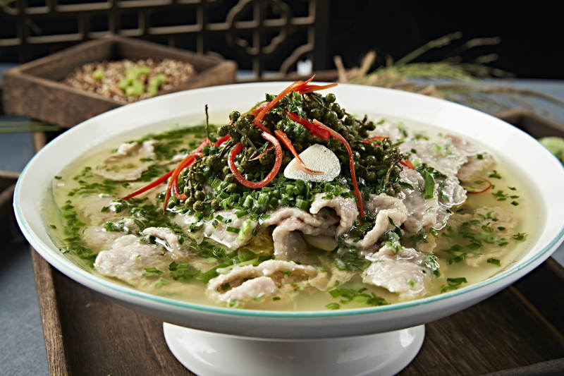 葱香藤椒水煮牛肉片图片