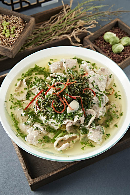 葱香藤椒水煮牛肉片图片