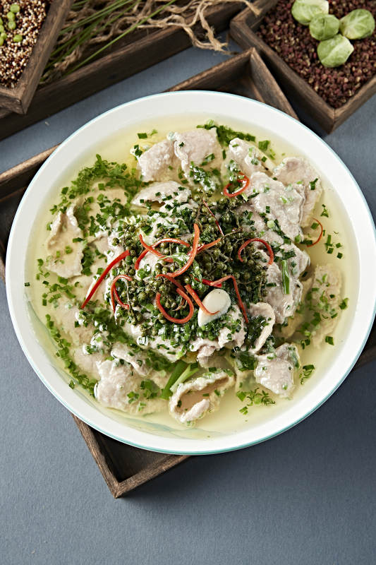 葱香藤椒水煮牛肉片图片