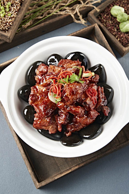 美味酱烧猪排骨图片