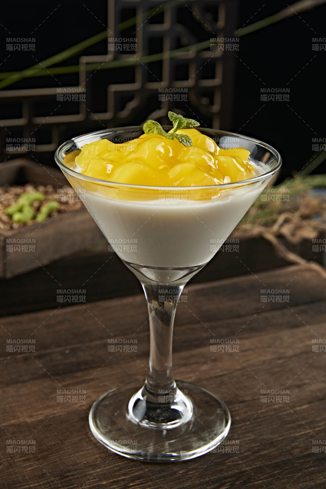 美味酸奶芒果布丁图片