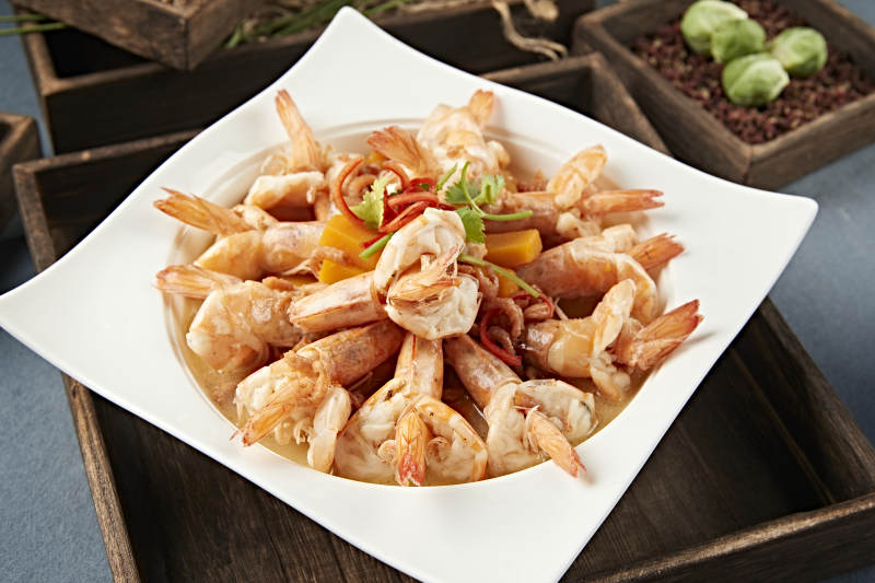 清汤金瓜炖煮开背大虾图片