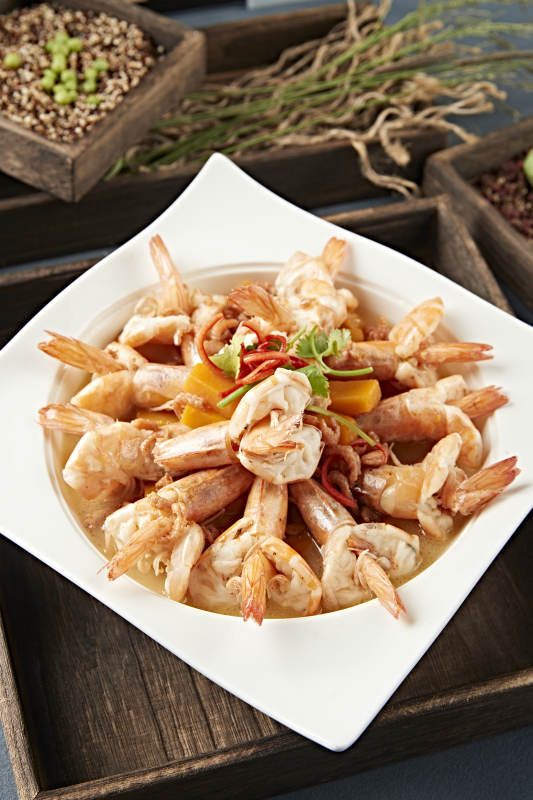 清汤金瓜炖煮开背大虾图片