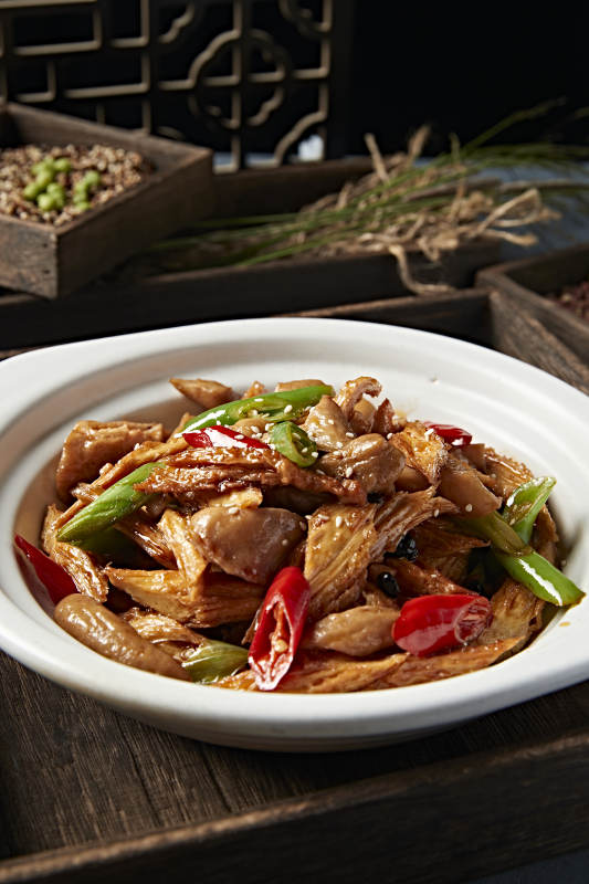 杭椒蒜苗腐竹酱爆肥肠图片