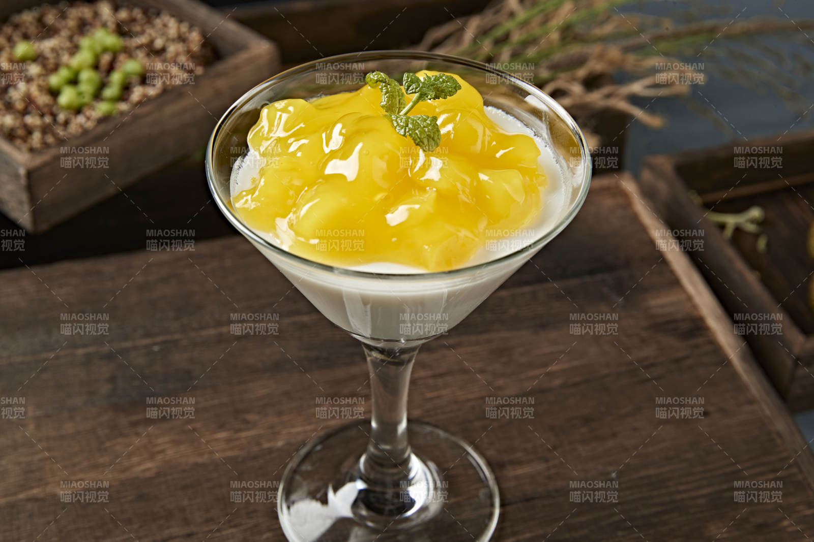 美味酸奶芒果布丁图片