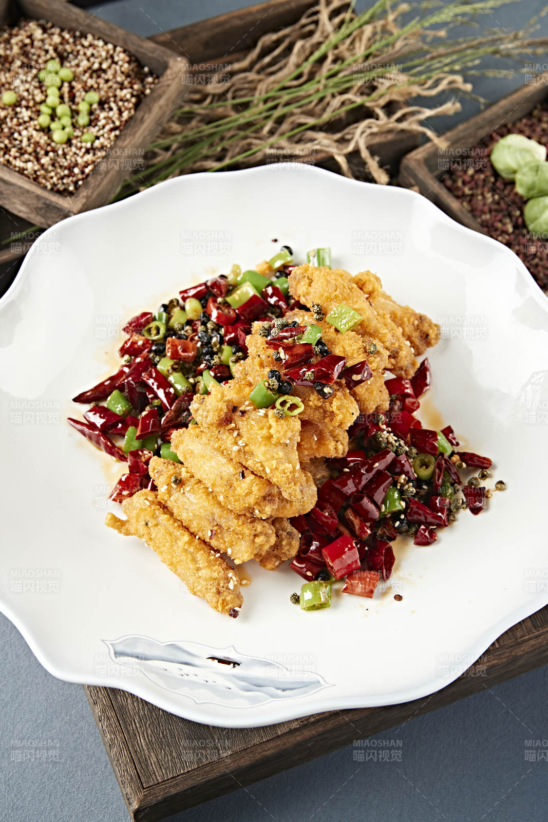 麻辣炸鸡翅图片