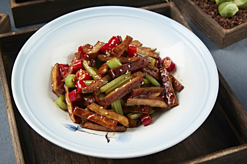 米椒西芹炒香干图片
