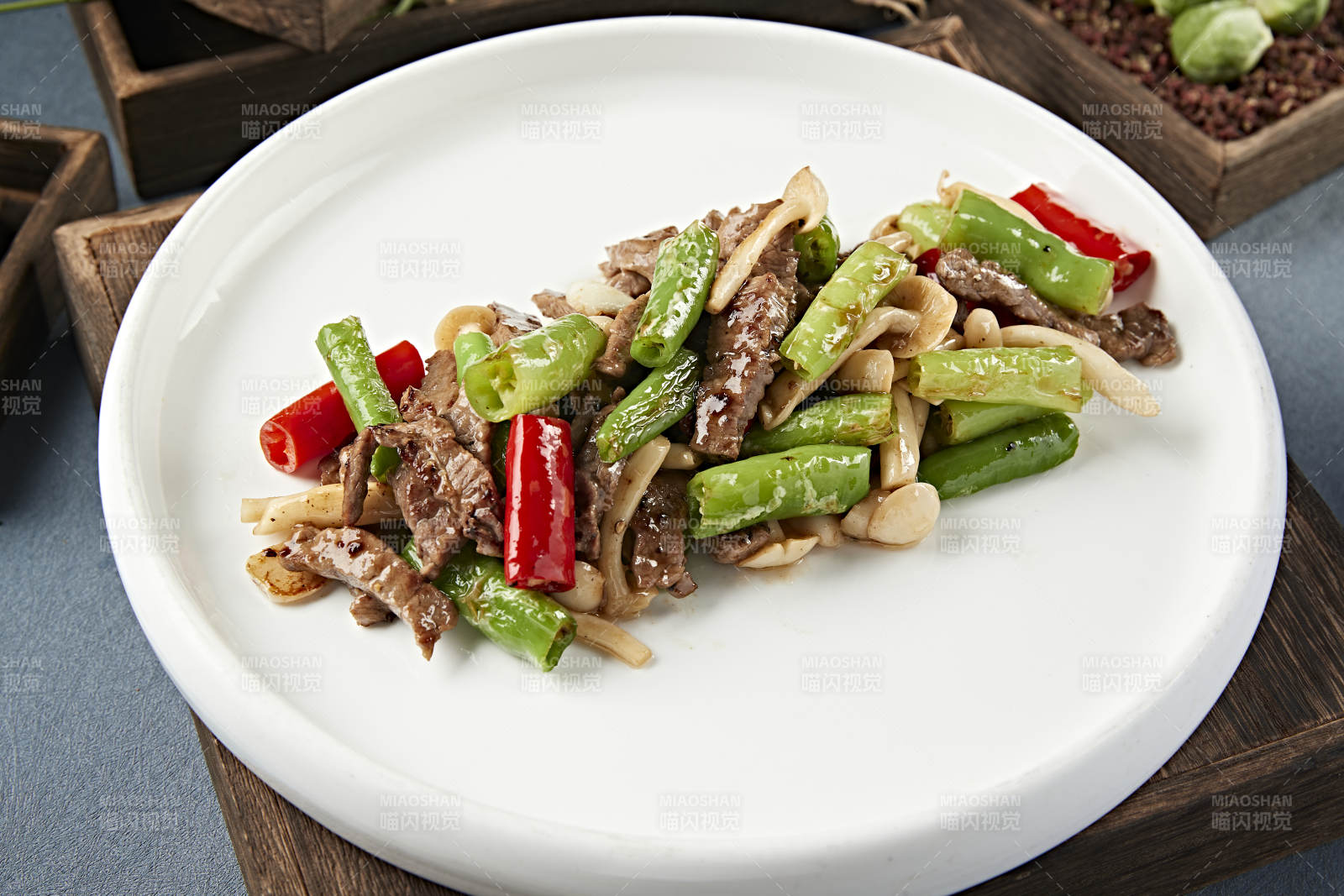 杭椒海鲜菇小炒牛柳图片