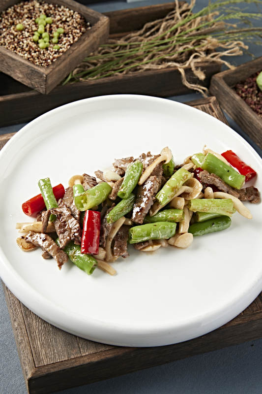 杭椒海鲜菇小炒牛柳图片