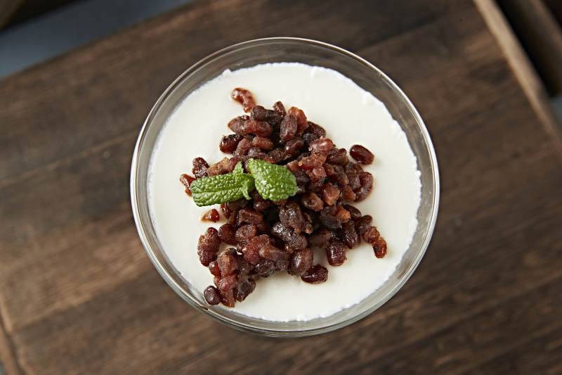 美味酸奶红豆布丁图片