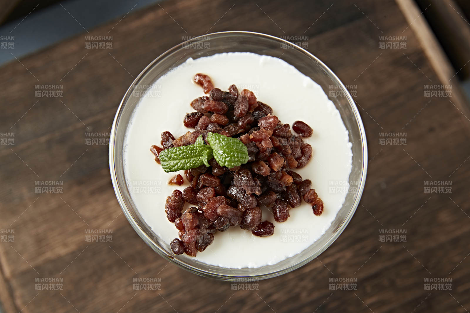 美味酸奶红豆布丁图片