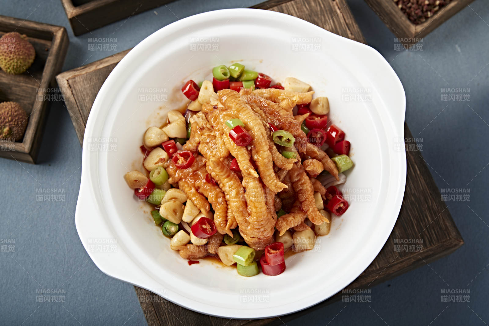 蒜子米椒酱爆虎皮凤爪图片