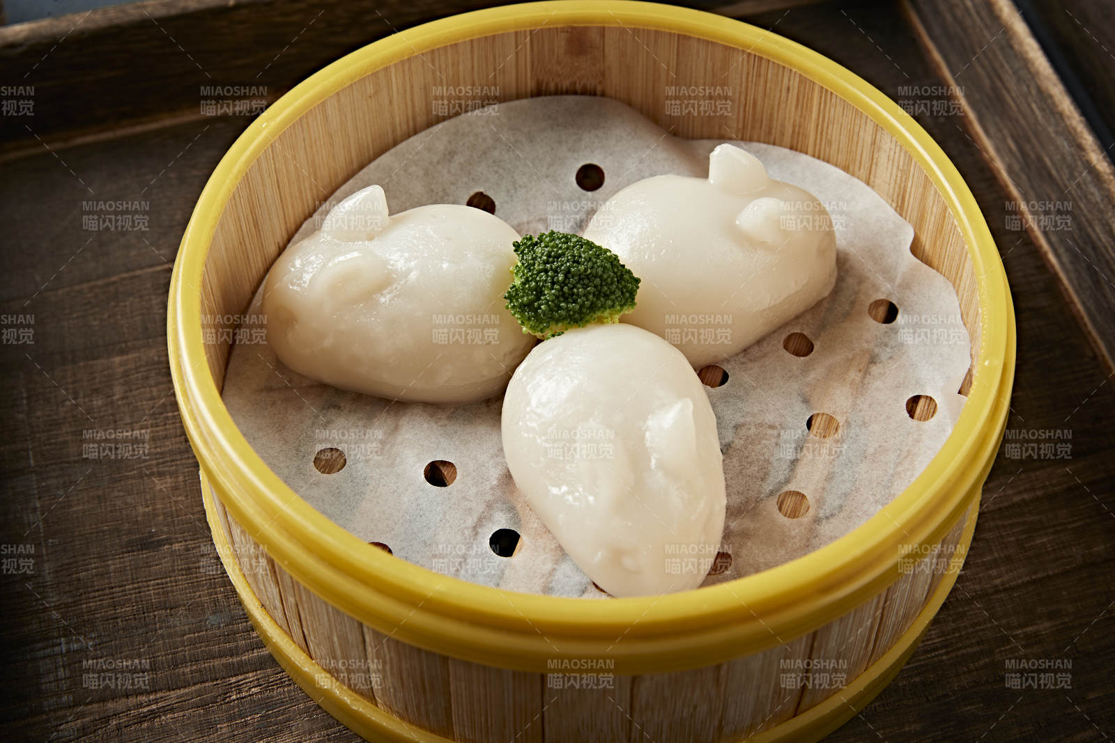 港式茶餐香蒸玉兔水晶虾饺图片