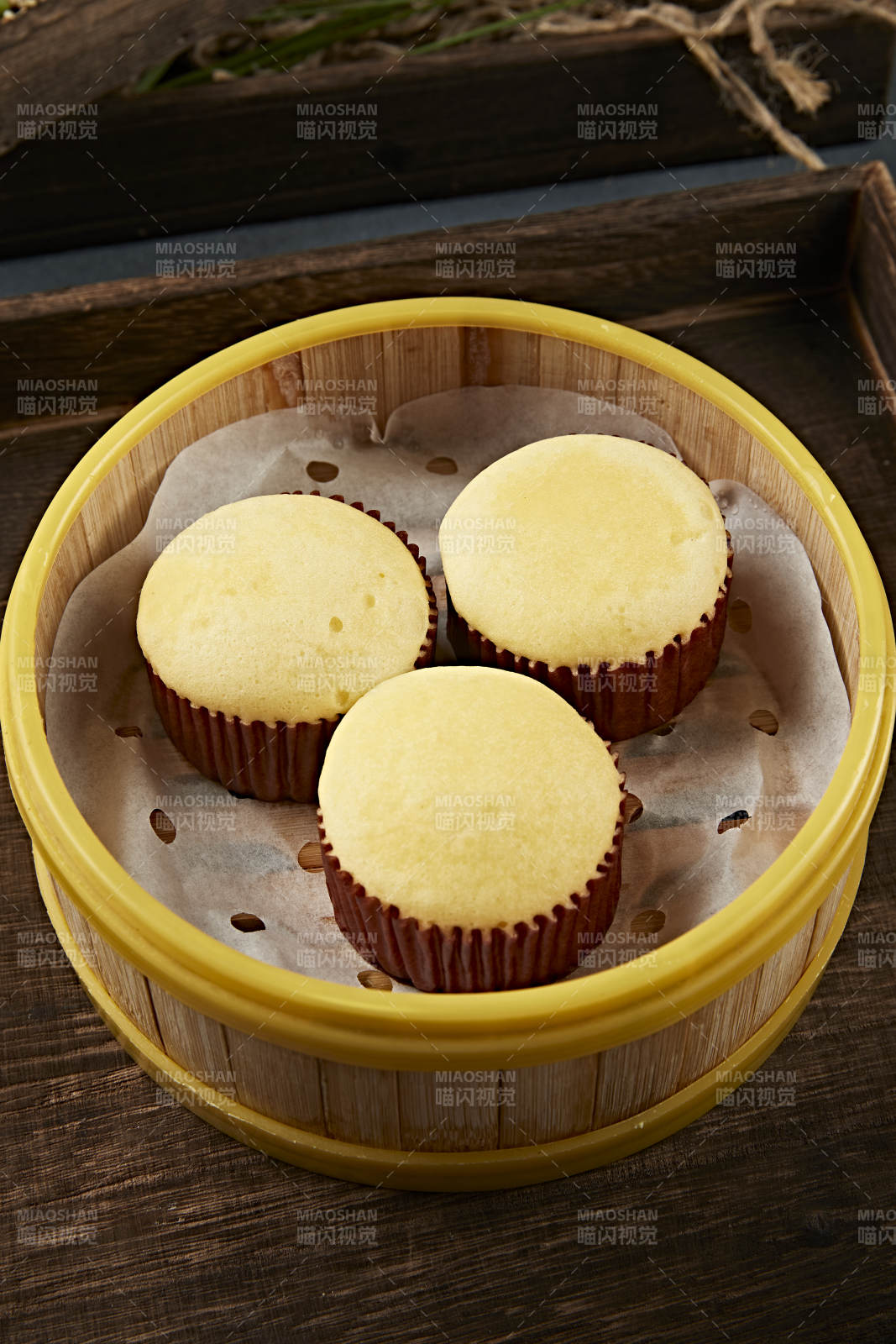 港式茶餐蒸纸杯蛋糕图片