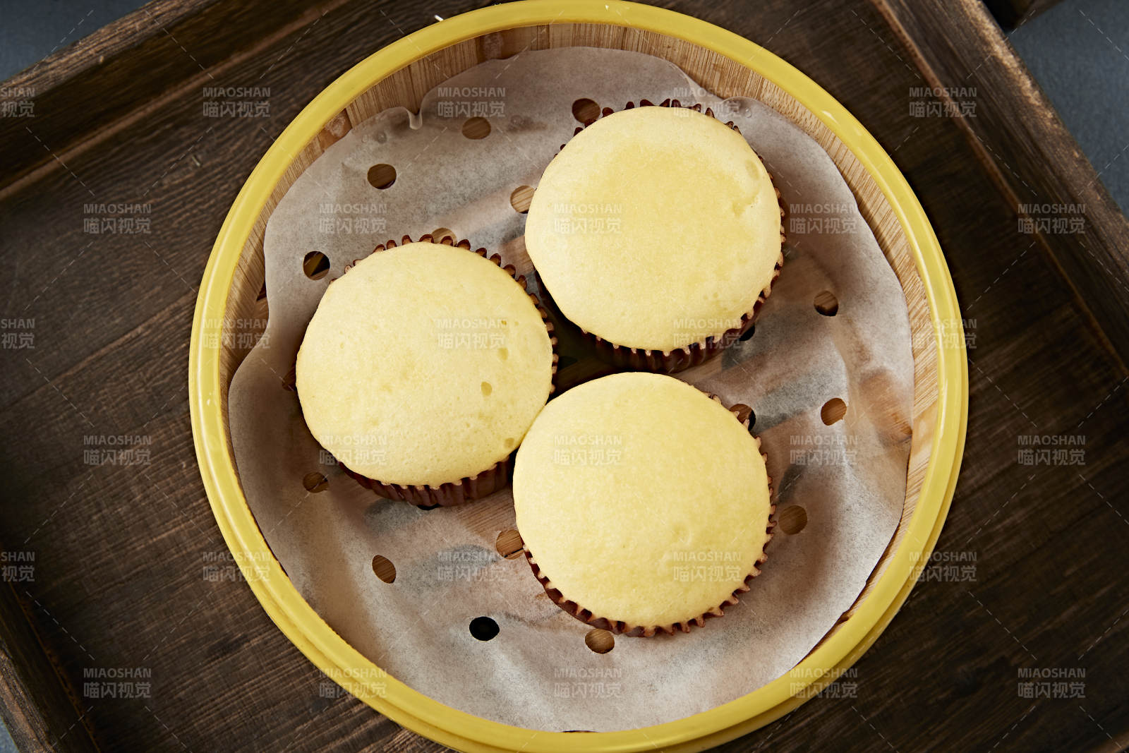 港式茶餐蒸纸杯蛋糕图片