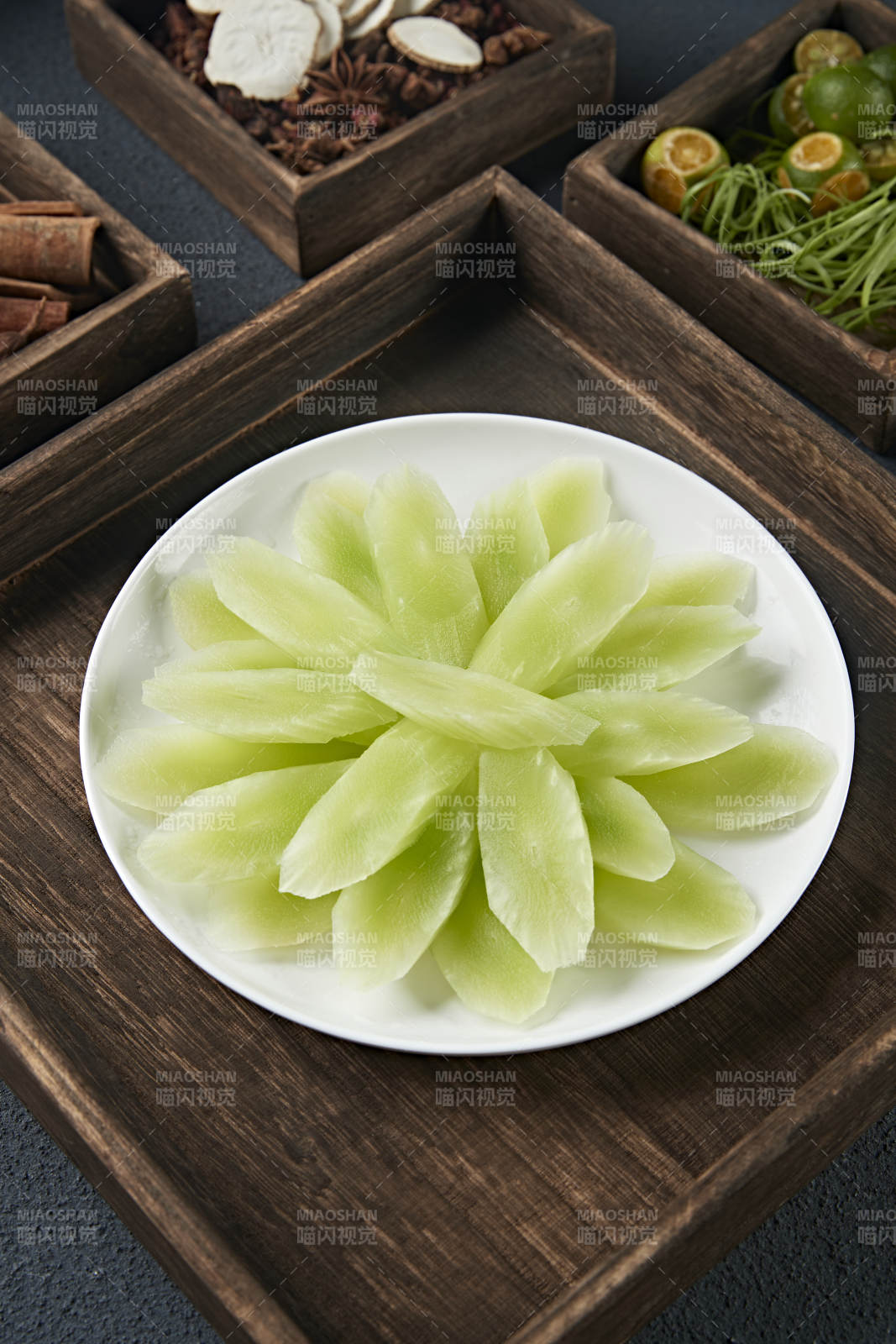 火锅食材新鲜莴笋图片