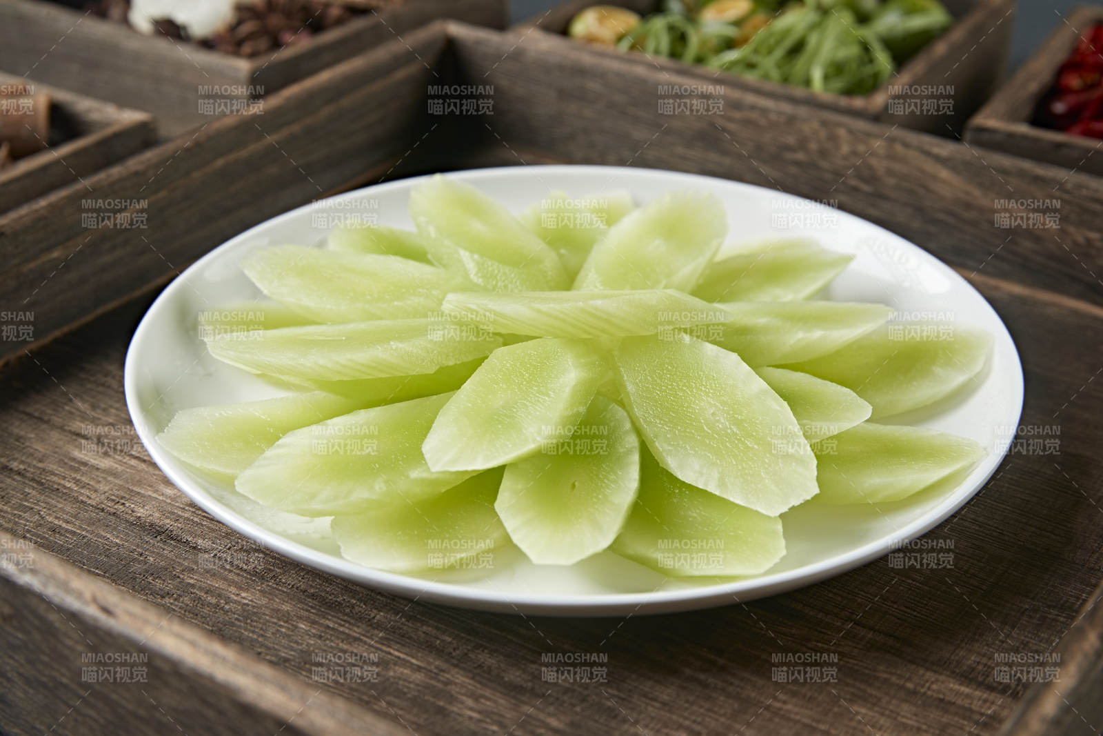 火锅食材新鲜莴笋图片