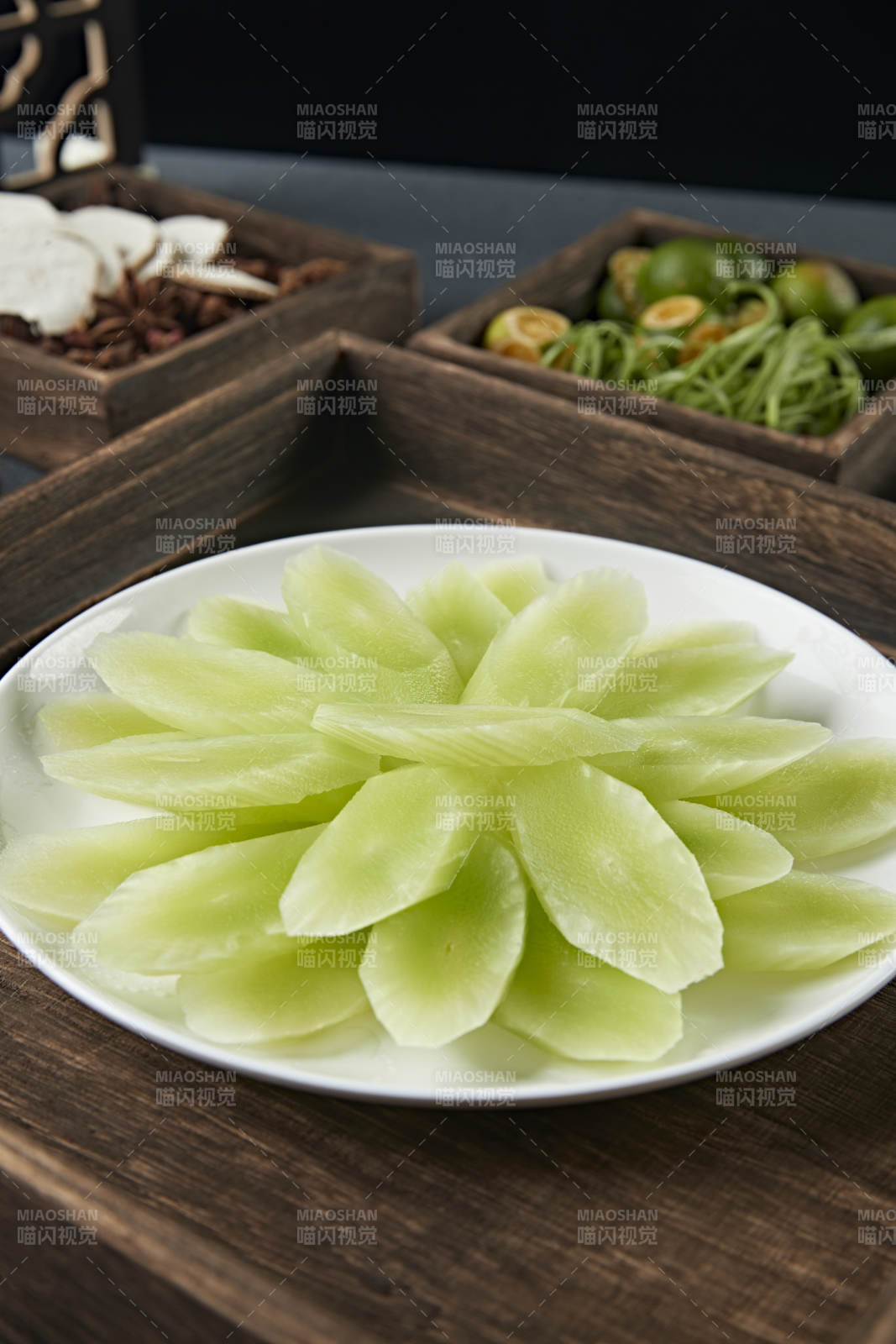 火锅食材新鲜莴笋图片