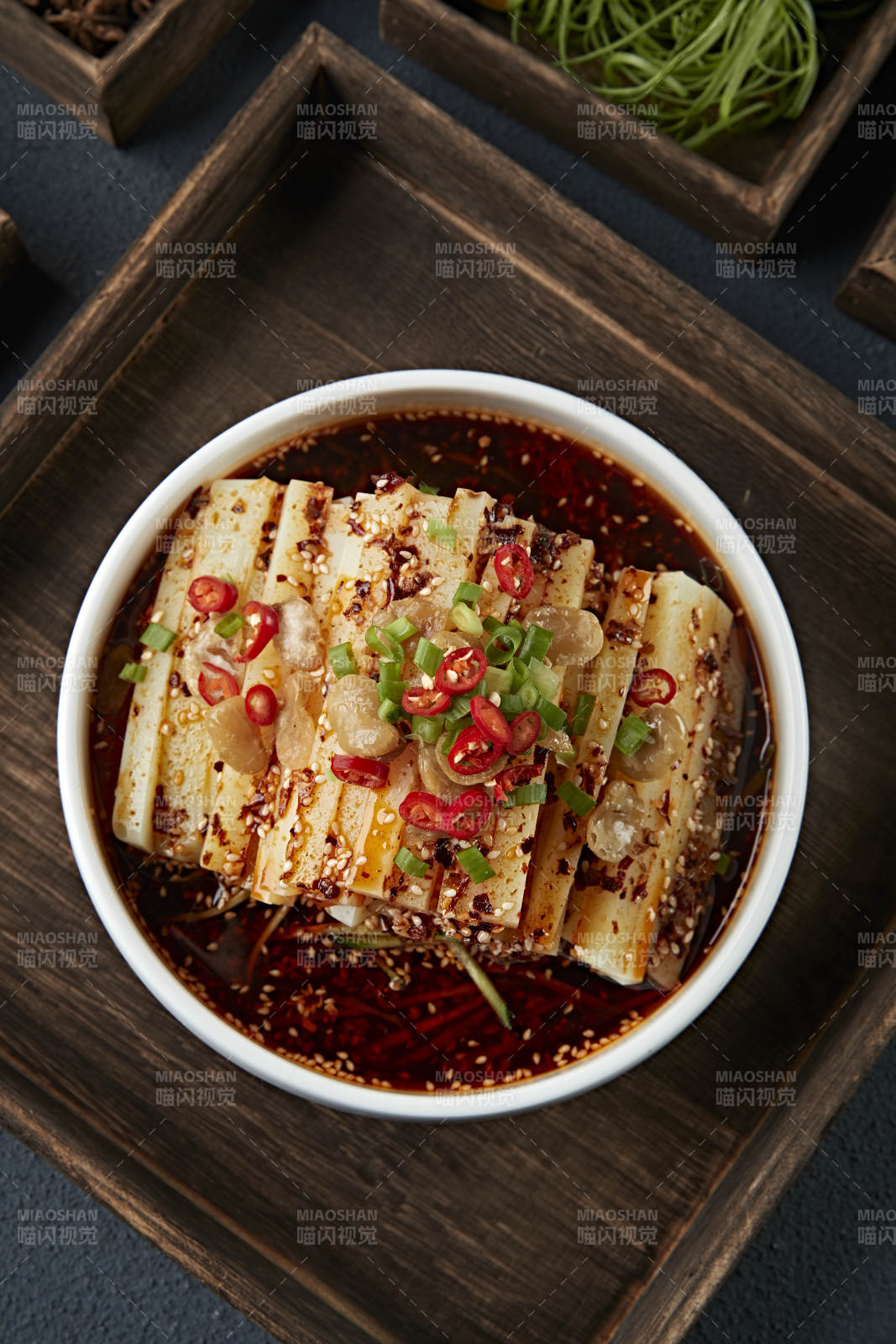 浇汁山西大同小媳妇凉粉图片