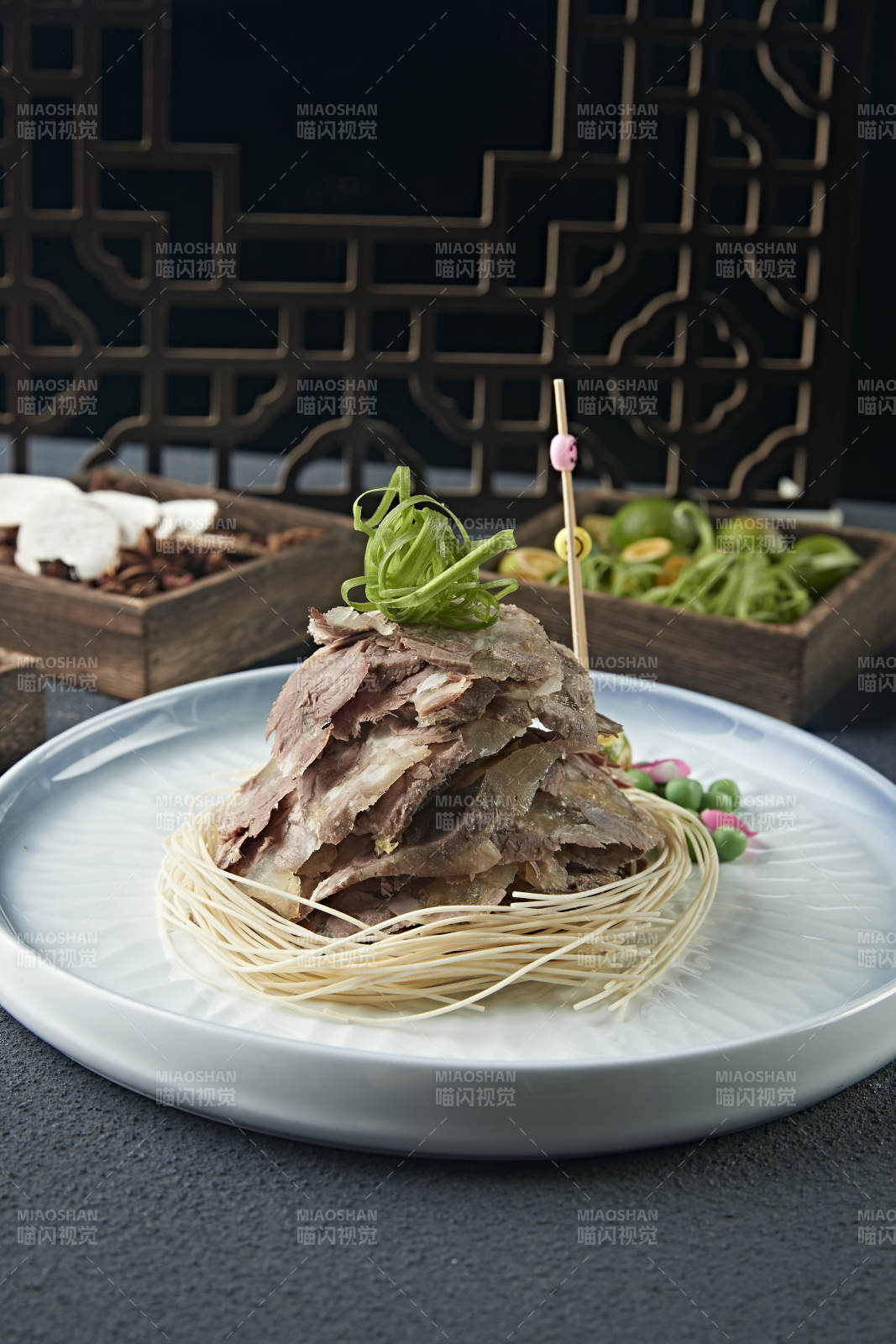 美味五香牛腱子切片图片