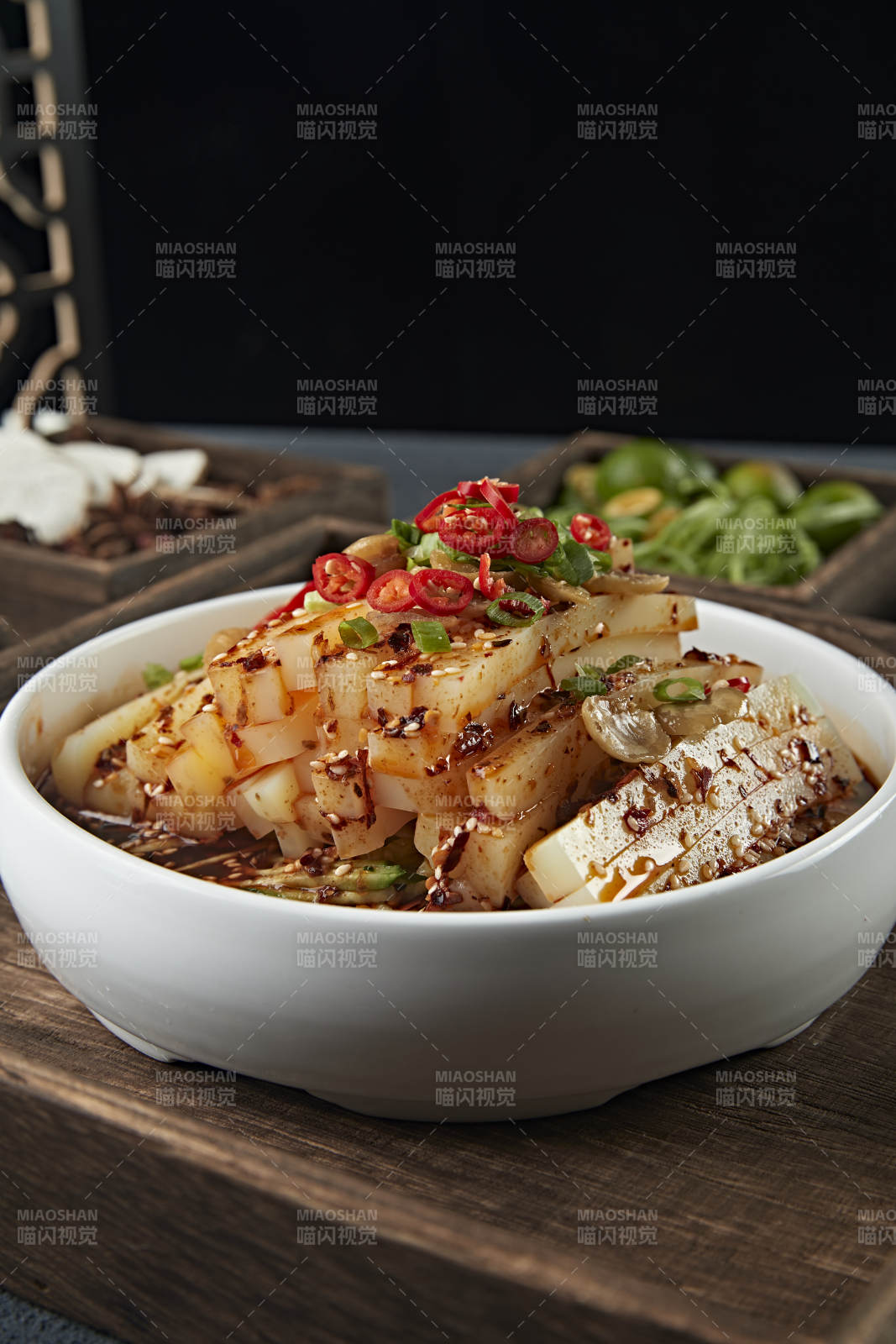 浇汁山西大同小媳妇凉粉图片