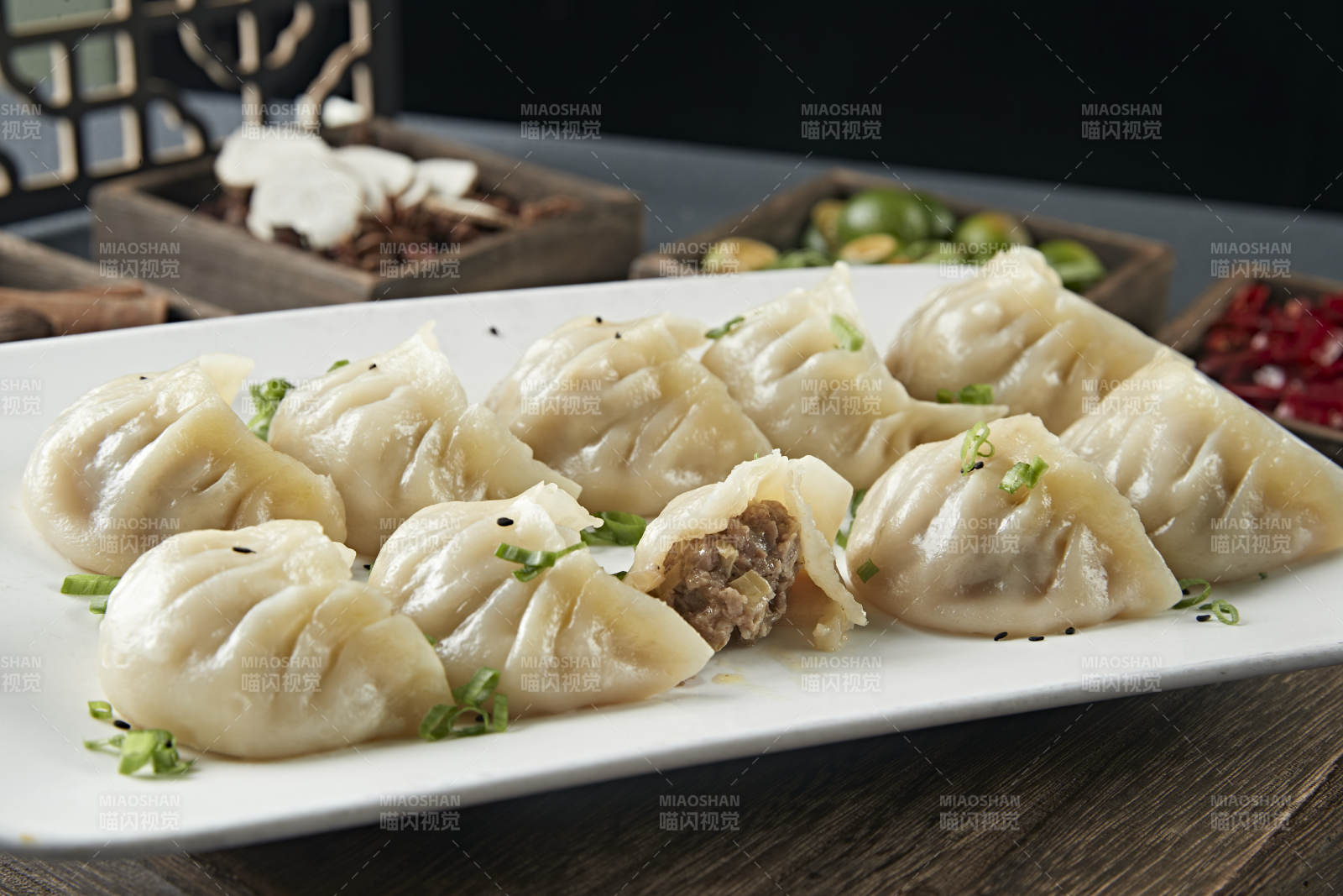 蒙古族没事羊肉蒸饺图片