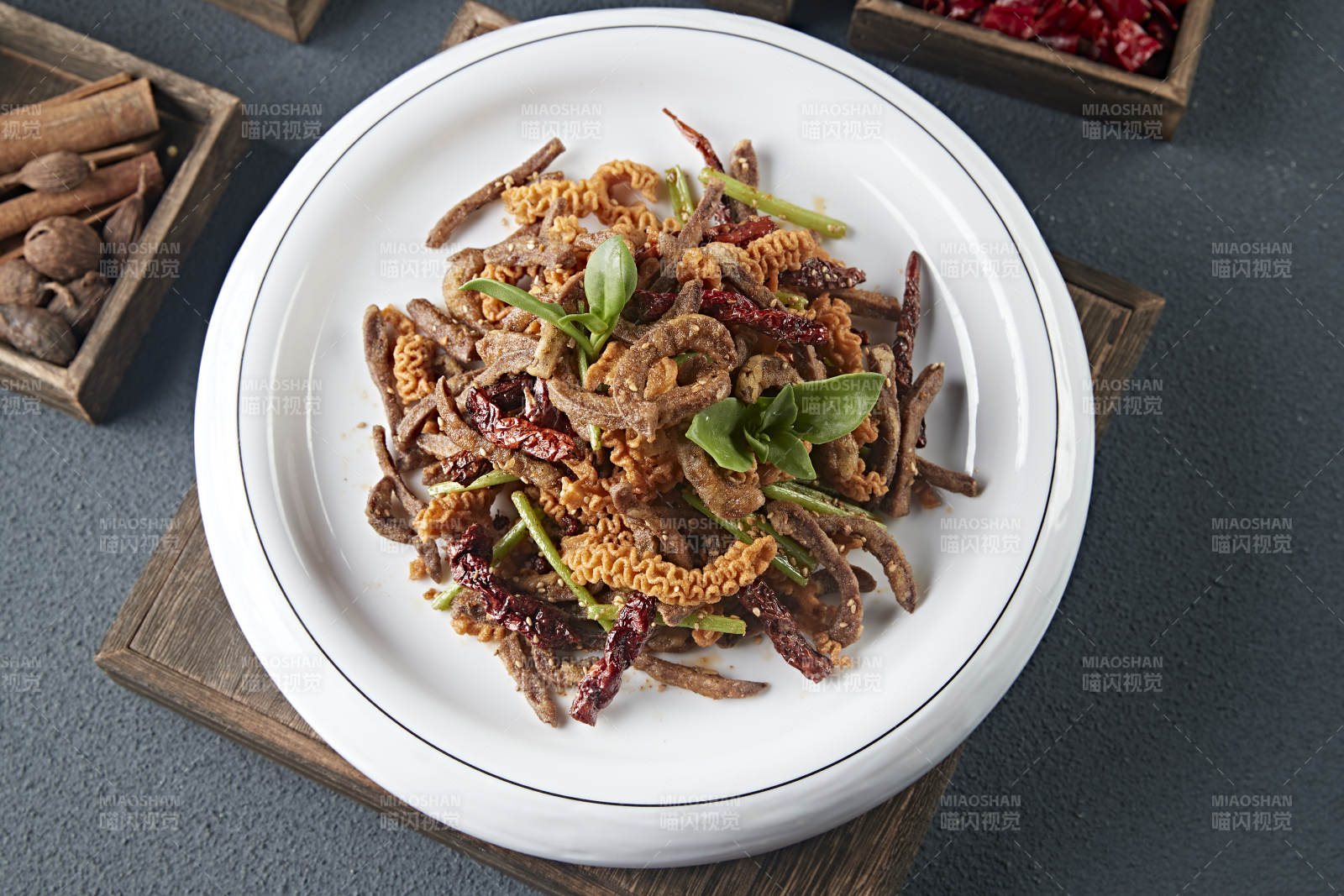 辣炒香脆锅巴腰条图片