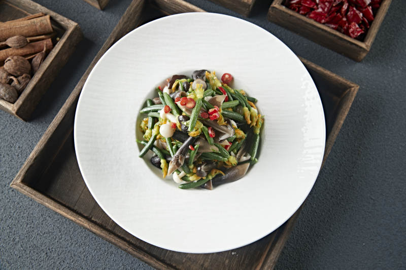 黄瓜仔海鲜菇炒鸡枞菌图片