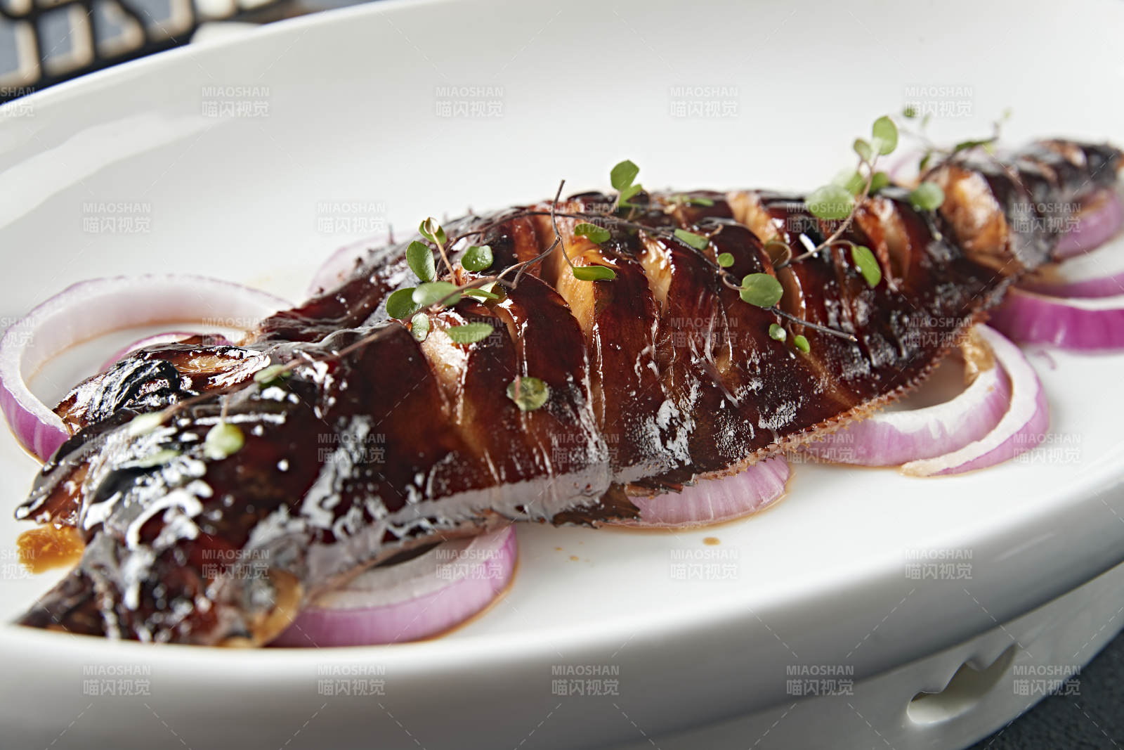 美味酱香烤鲽鱼图片