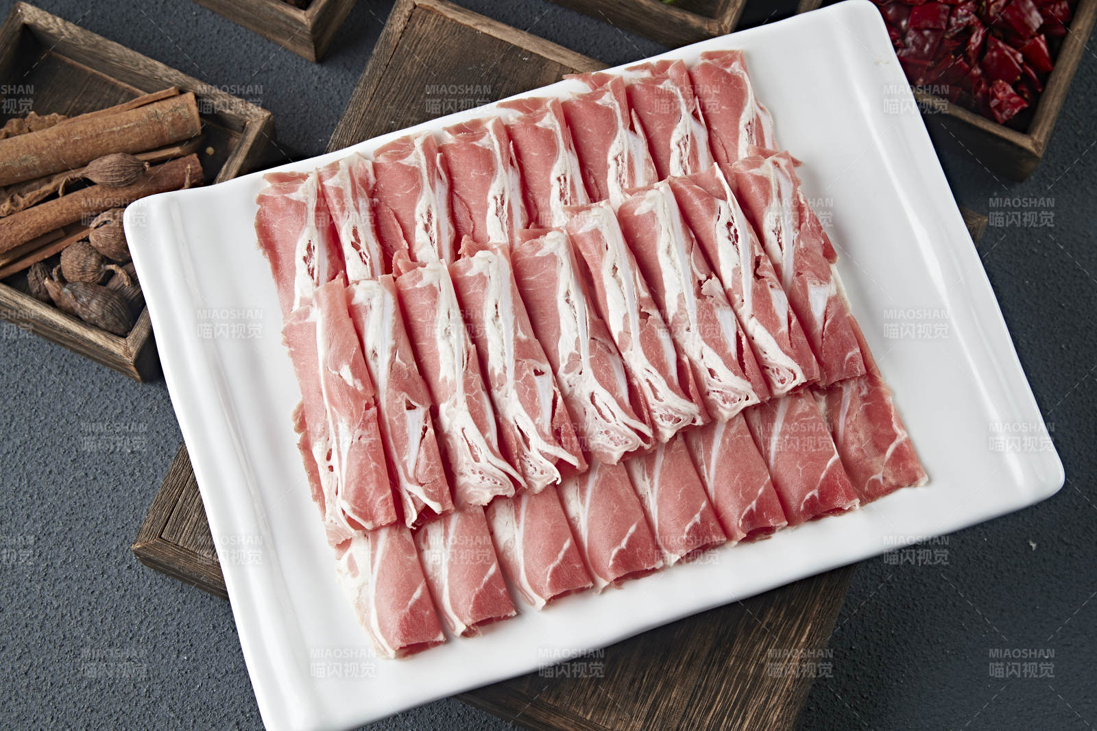 老北京涮肉食材草原肥羊肥牛肉卷图片