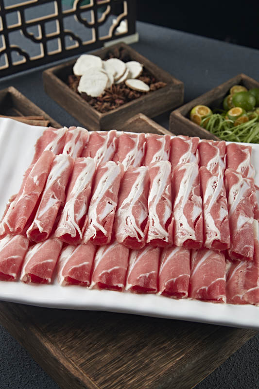老北京涮肉食材草原肥羊肥牛肉卷图片