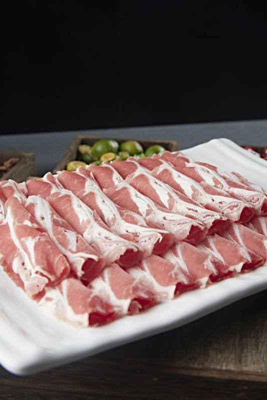 老北京涮肉食材草原肥羊肥牛肉卷图片