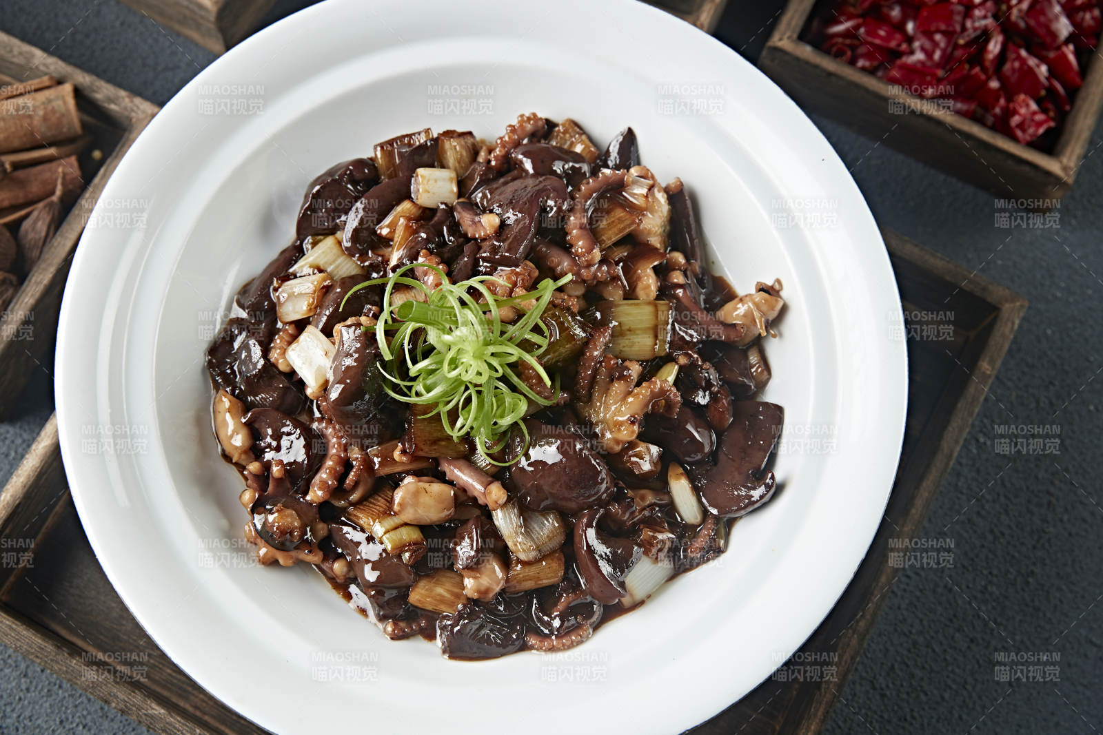 葱烧红肉菇海鲜小八爪图片