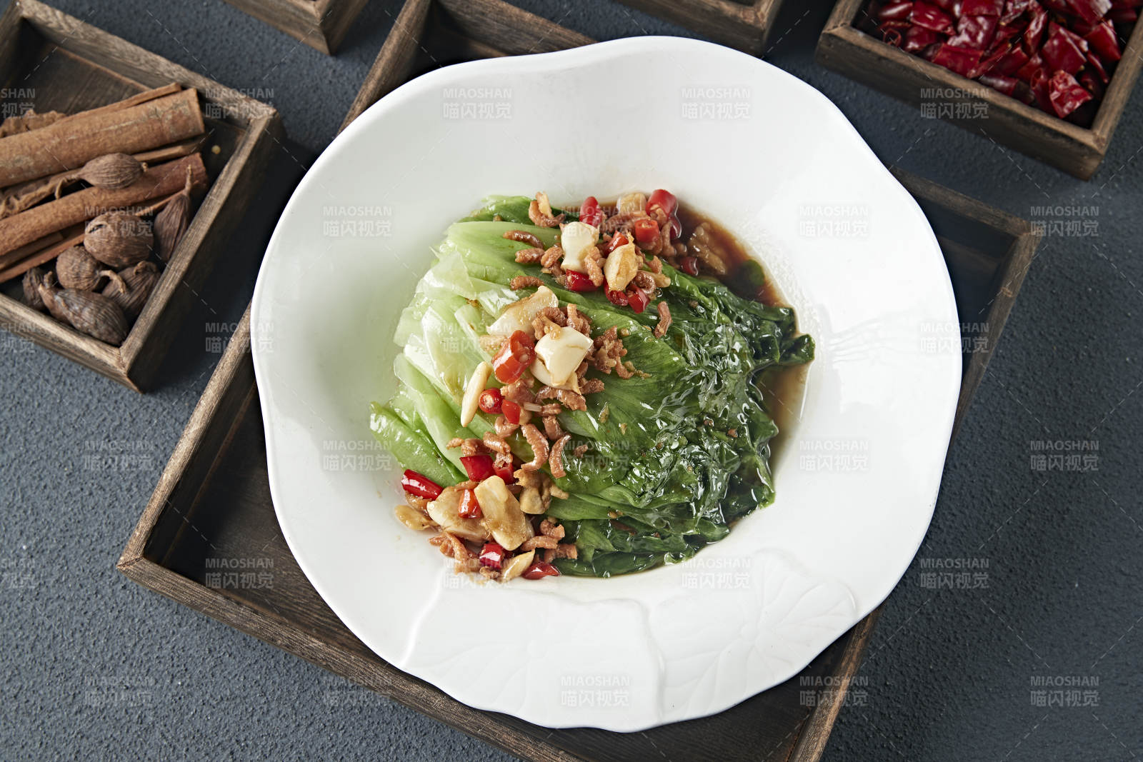 耗油蒜香米椒海米灼生菜图片