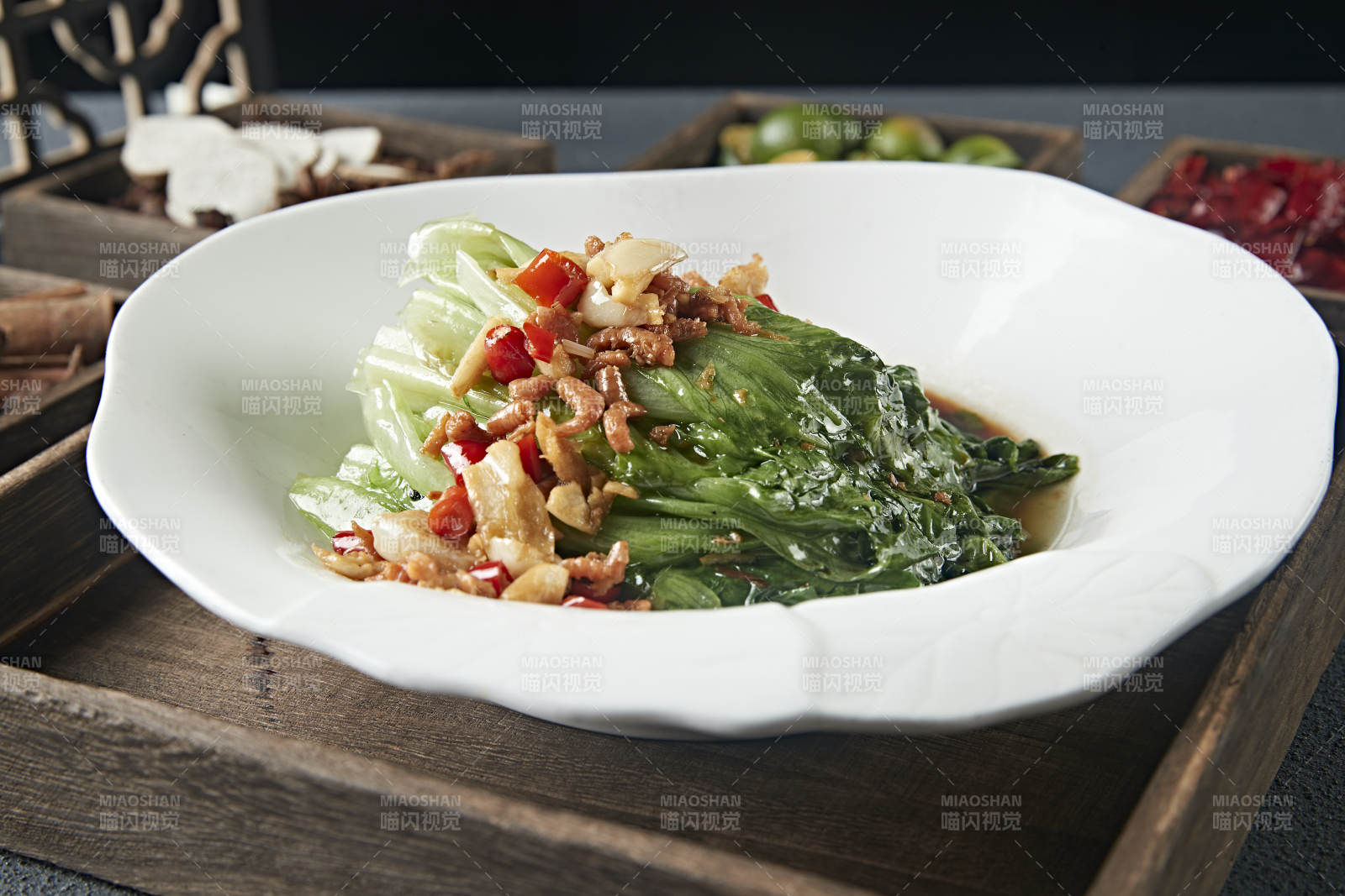 耗油蒜香米椒海米灼生菜图片