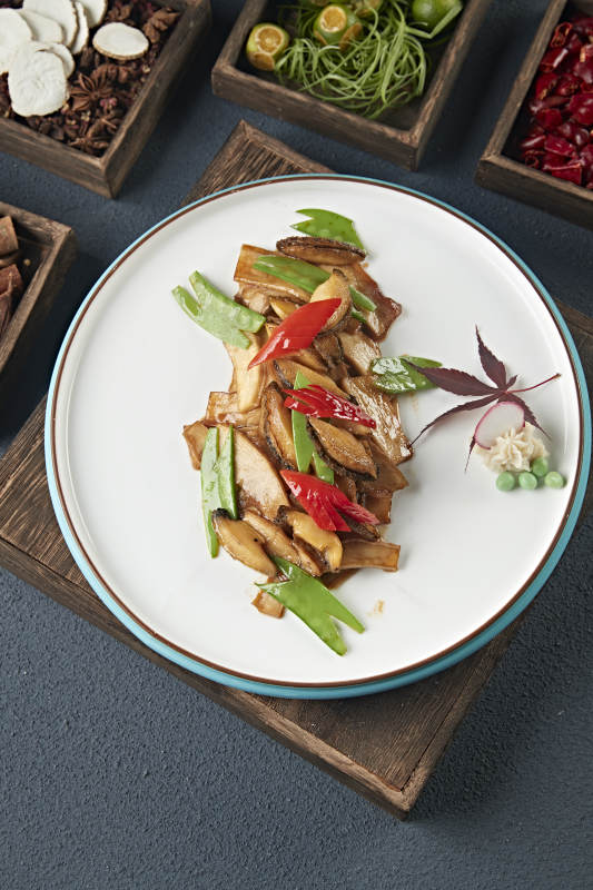 荷兰豆彩椒杏鲍菇烧鲜鲍鱼图片