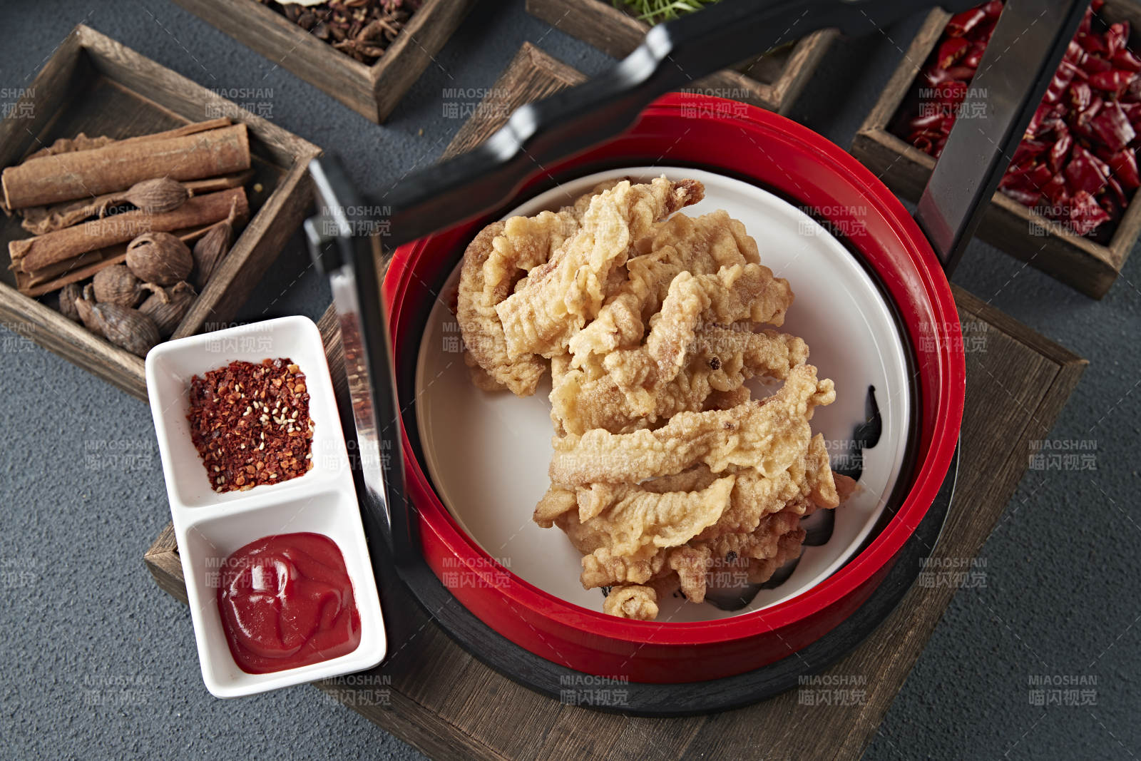 美味香炸椒盐小酥肉图片