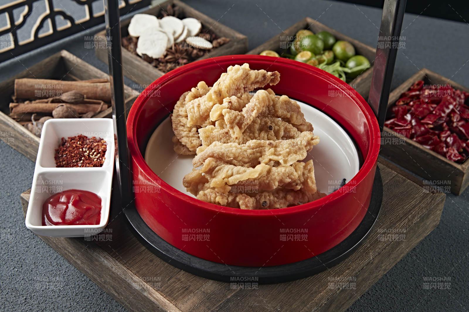 美味香炸椒盐小酥肉图片