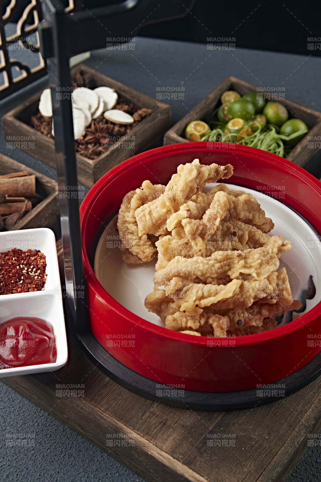 美味香炸椒盐小酥肉图片